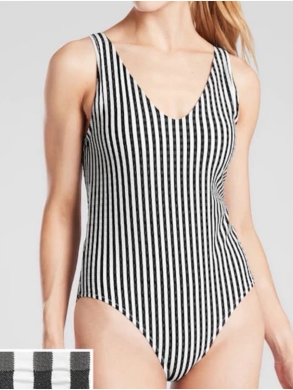 Athleta Size XS Black/White Seersucker V-Neck One-Piece Swimsuit NWT